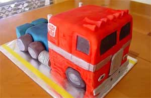 optimus-prime-cake